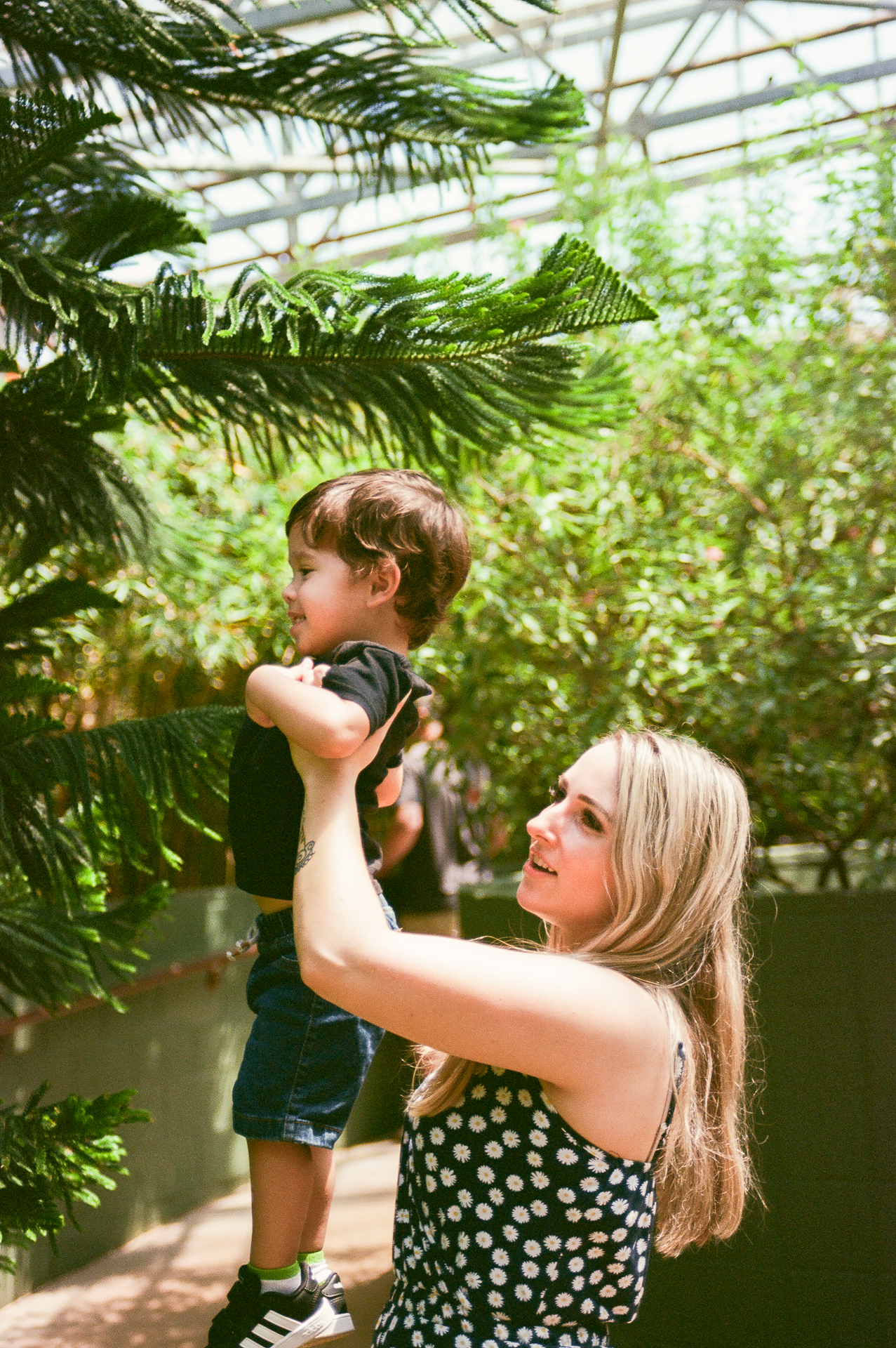 london fashion autumn family photographer film portrait