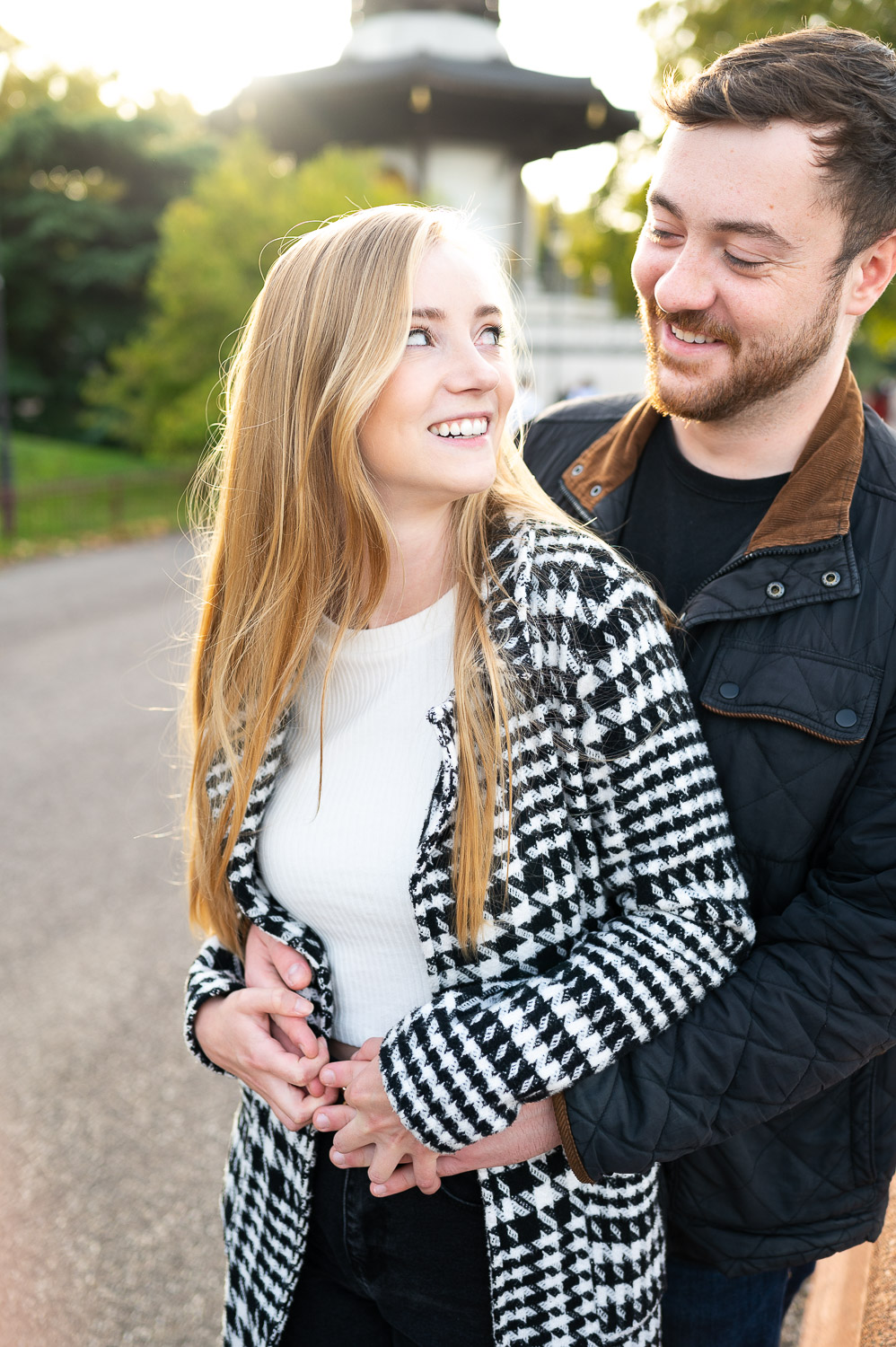 couple photography captured in battersea park london
