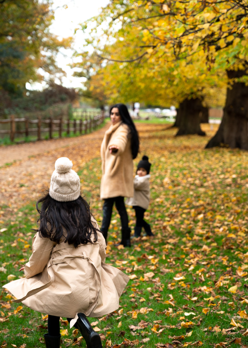 capturing motherhood in west london's bushy park