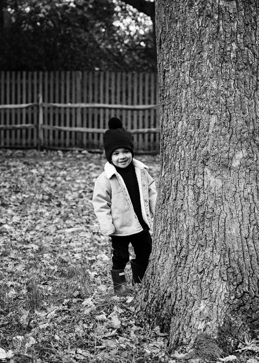 capturing motherhood in west london's bushy park