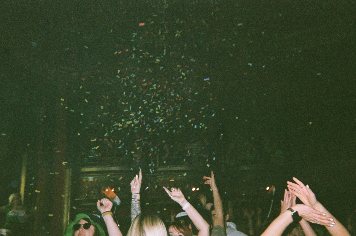 disposable flash film event photography